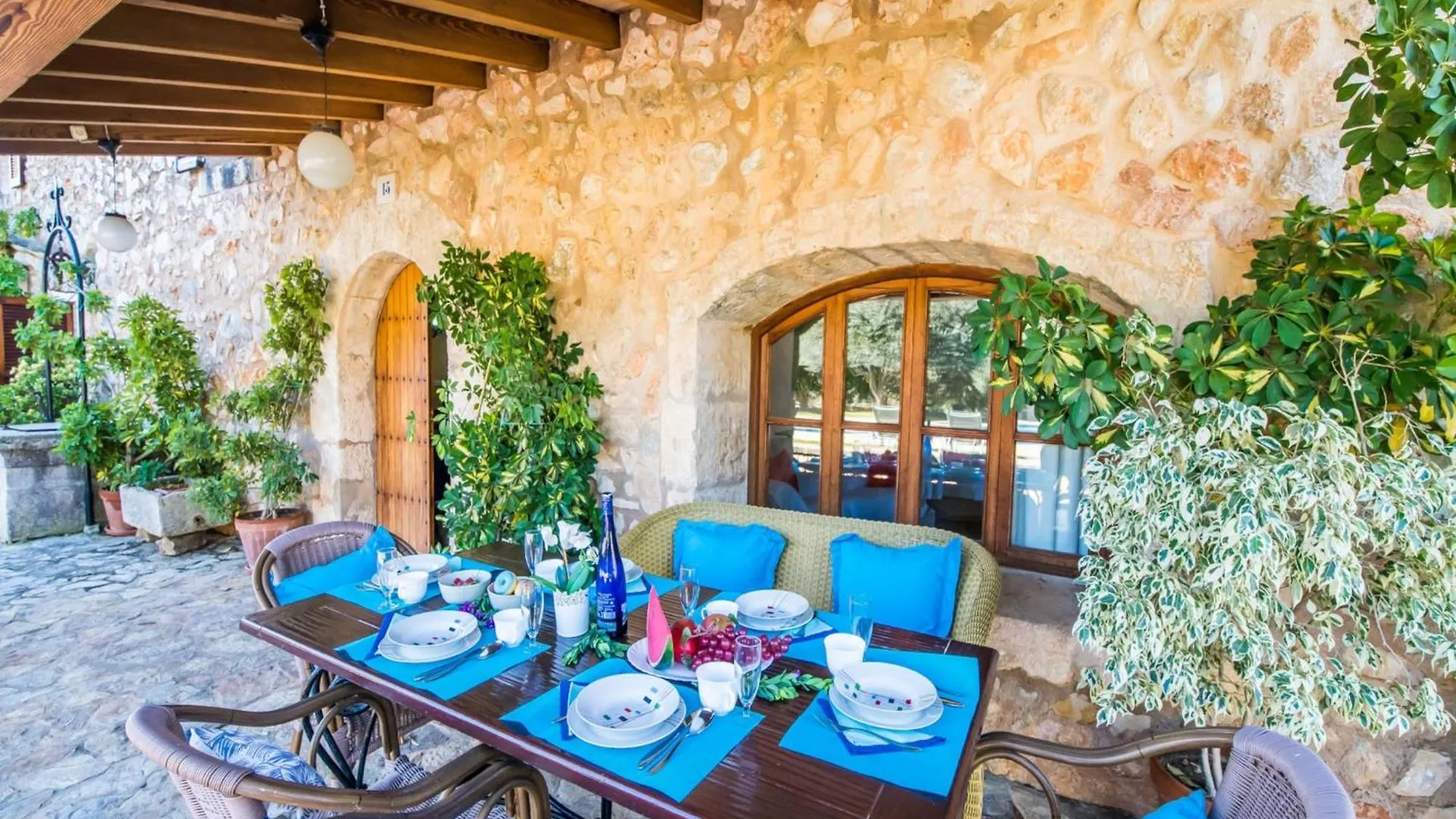 Rural Finca For 8 Guests contacts
