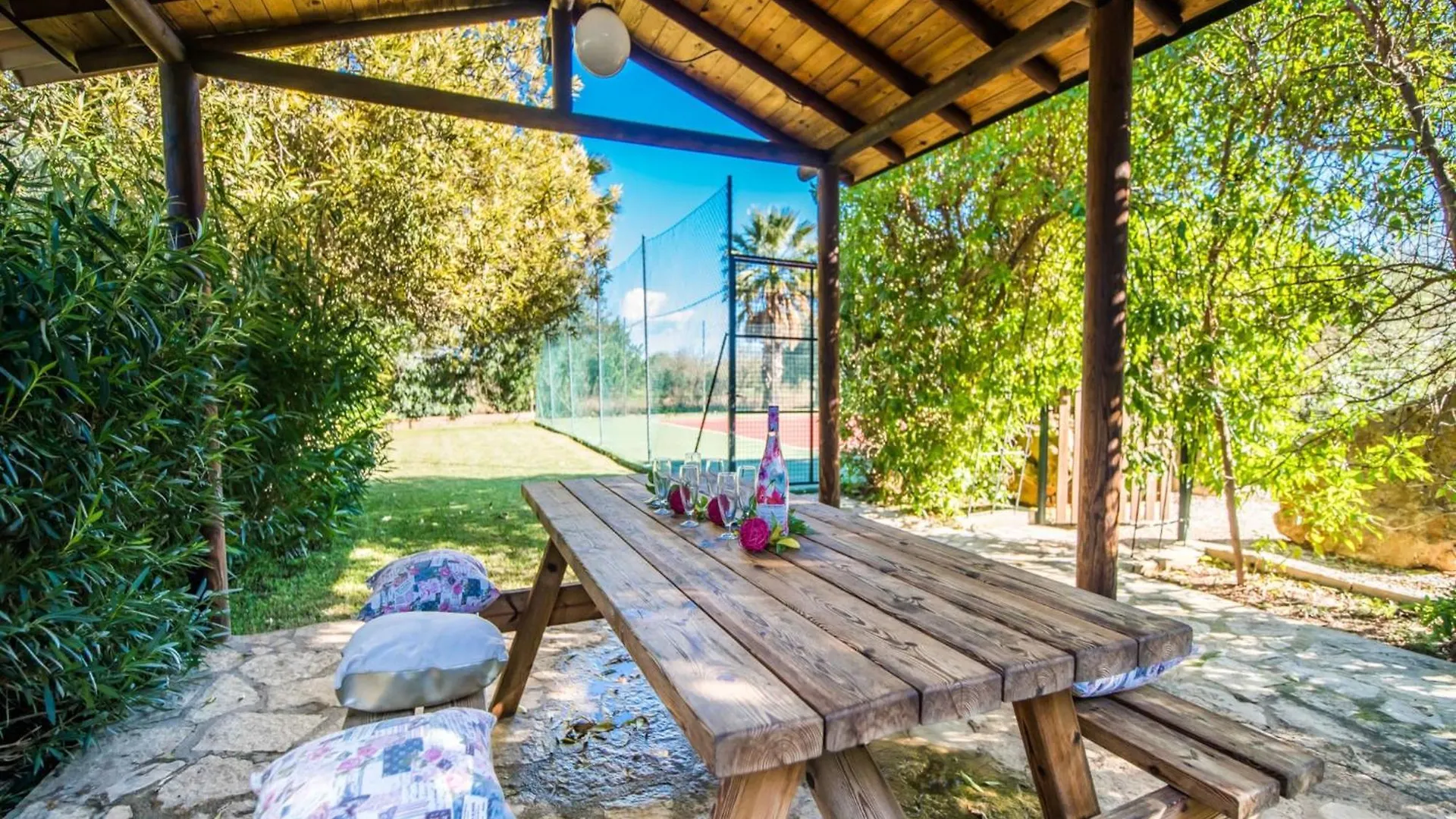 Rural Finca For 8 Guests Buger