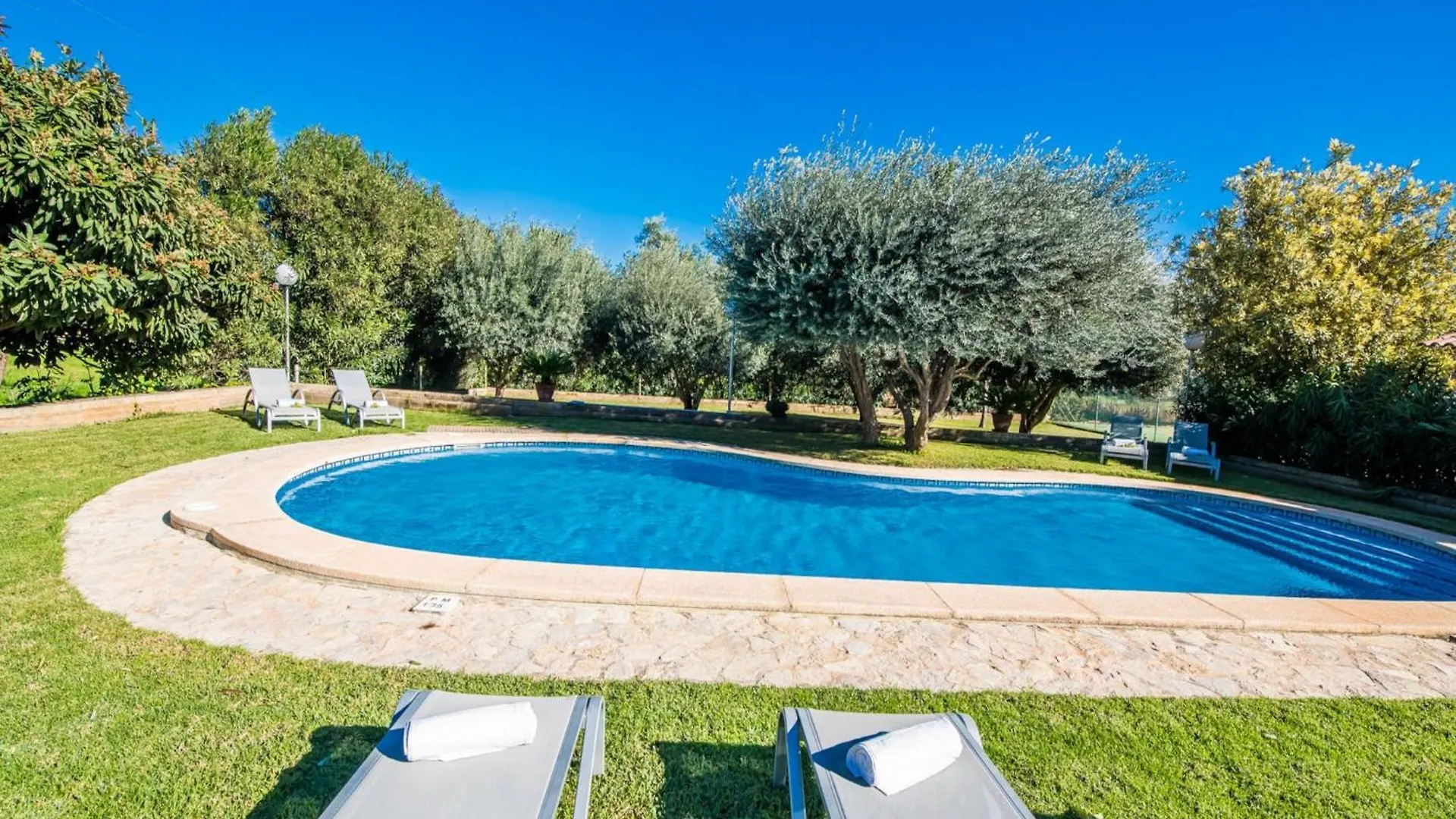 Rural Finca For 8 Guests Buger