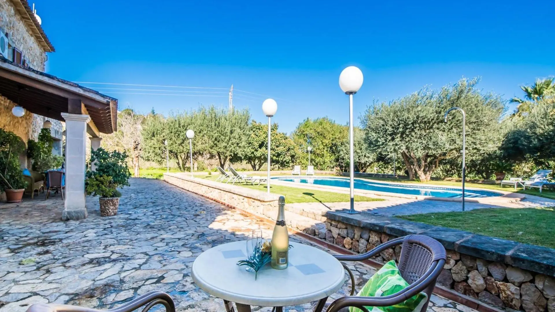 Holiday home Rural Finca For 8 Guests Buger